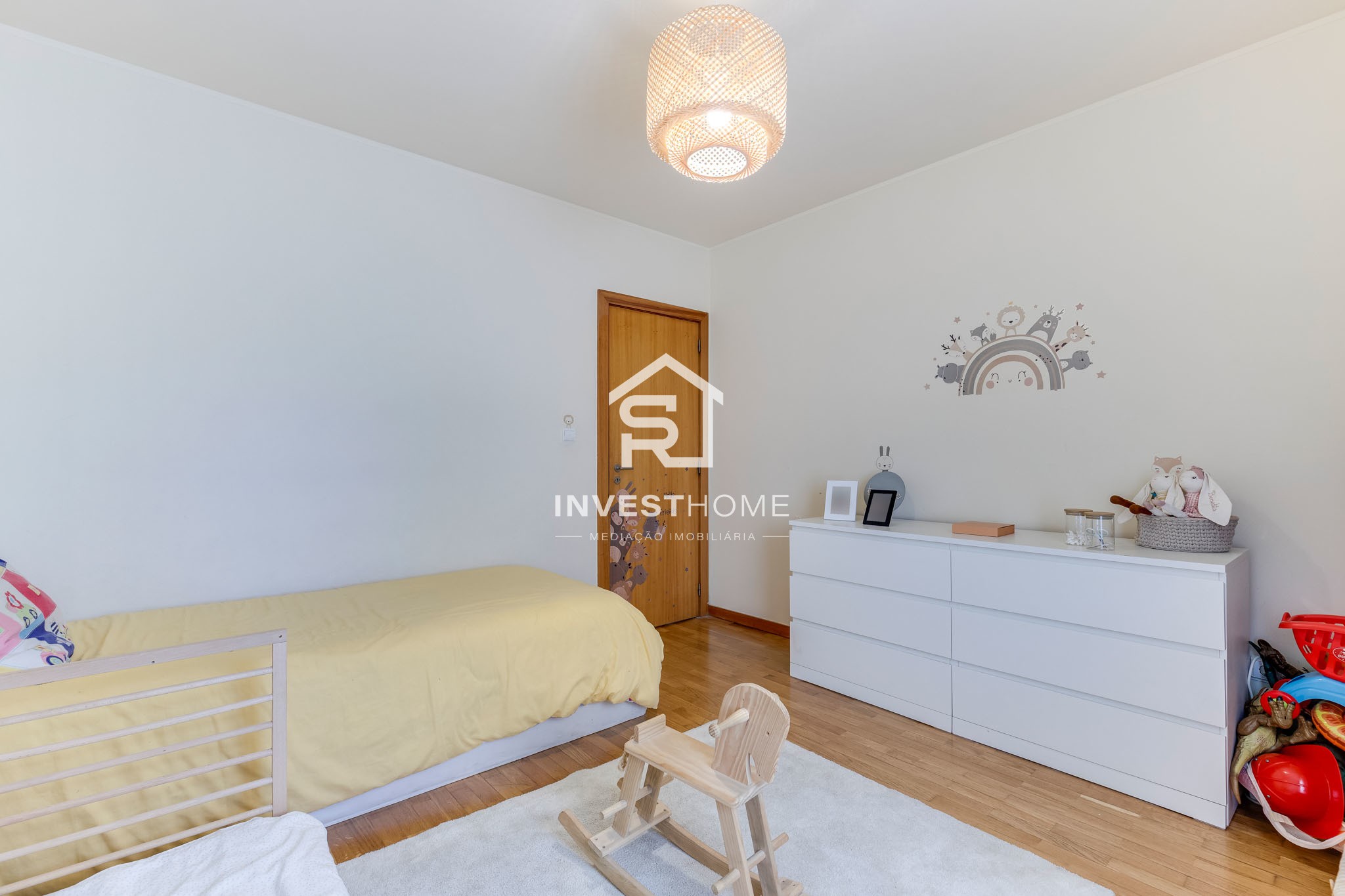 T2+1 com Suite | 112 m² | Elevador | Garagem para 2 Viaturas | Metro de Pedras Rubras